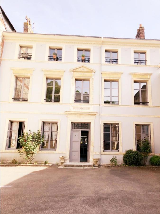Le 2 Pieces Avec Parking Prive Apartment Honfleur Exterior photo