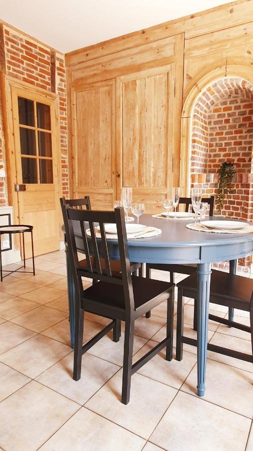 Le 2 Pieces Avec Parking Prive Apartment Honfleur Exterior photo